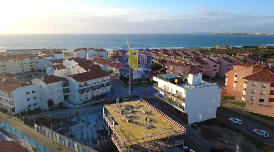 Apartamento T4 para Venda em Atouguia da Baleia Foto 16