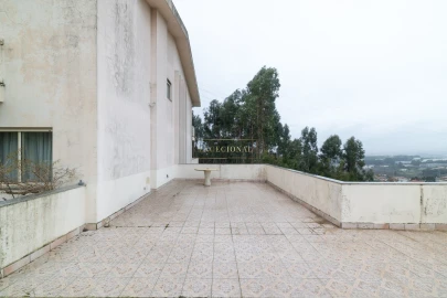 Moradia T4 para Venda em Santa Marinha e São Pedro da Afurada