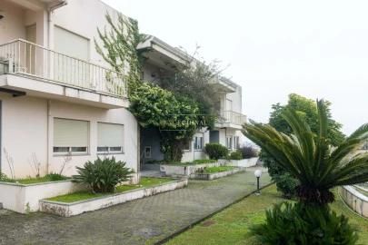 Moradia T4 para Venda em Santa Marinha e São Pedro da Afurada