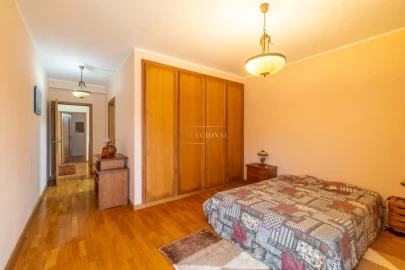 Moradia T4 para Venda em Santa Marinha e São Pedro da Afurada