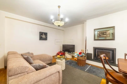 Moradia T4 para Venda em Santa Marinha e São Pedro da Afurada