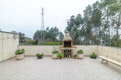 Moradia T4 para Venda em Santa Marinha e São Pedro da Afurada