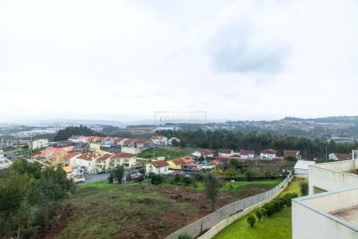 Moradia T4 para Venda em Santa Marinha e São Pedro da Afurada