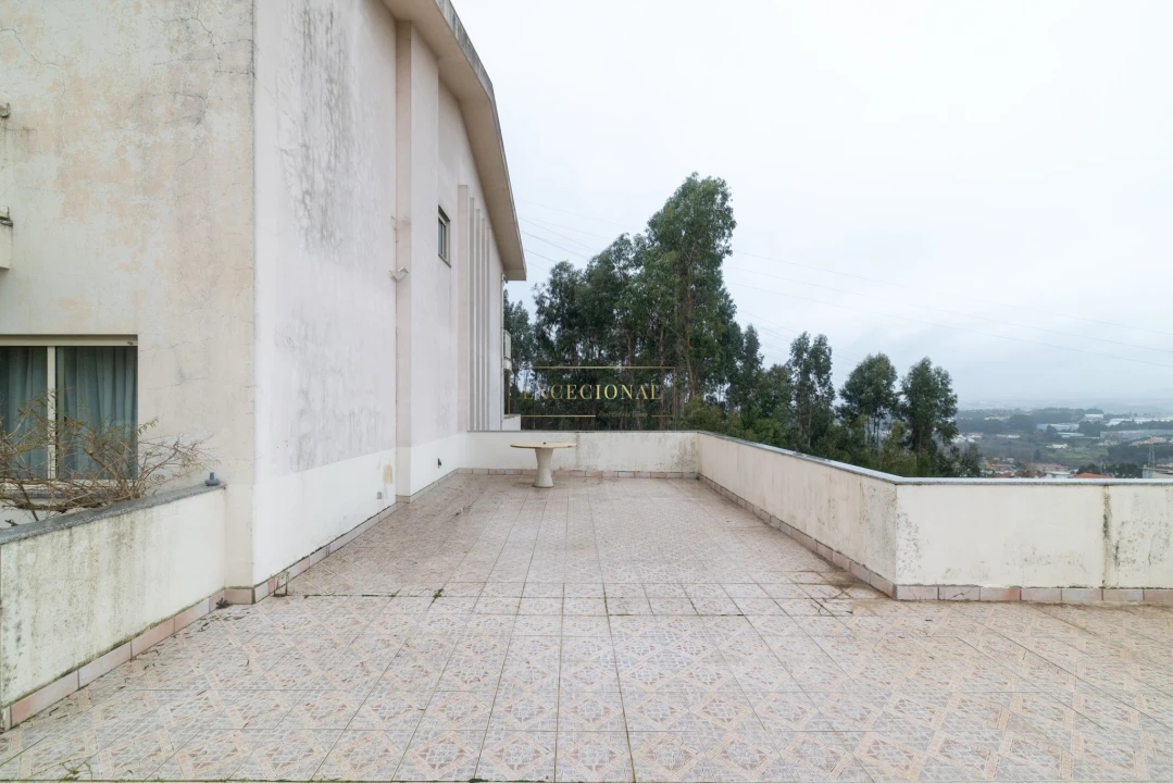 Moradia T4 para Venda em Santa Marinha e São Pedro da Afurada Foto 9