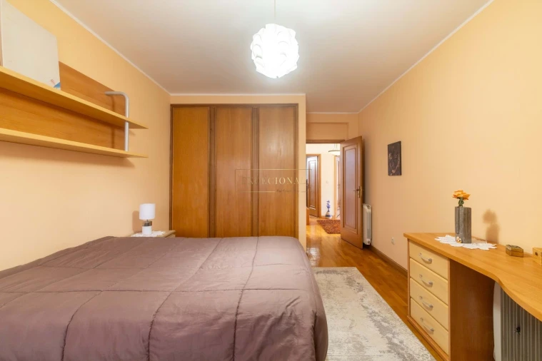 Moradia T4 para Venda em Santa Marinha e São Pedro da Afurada Foto 19