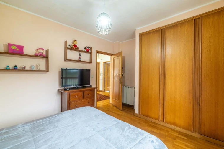 Moradia T4 para Venda em Santa Marinha e São Pedro da Afurada Foto 23