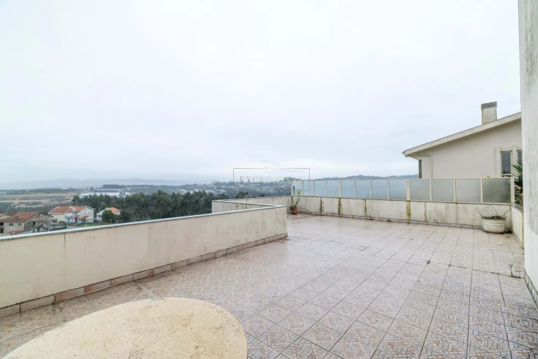 Moradia T4 para Venda em Santa Marinha e São Pedro da Afurada Foto 12