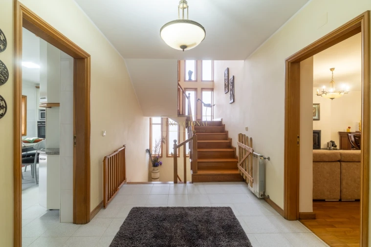 Moradia T4 para Venda em Santa Marinha e São Pedro da Afurada Foto 43