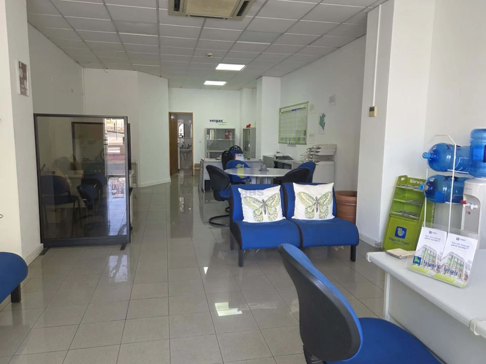 Negócio para Arrendamento em Loures Foto 1