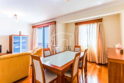 Apartamento T3 para Venda em Camara de Lobos