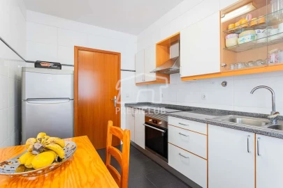 Apartamento T3 para Venda em Camara de Lobos
