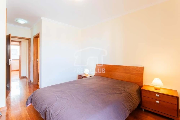 Apartamento T3 para Venda em Camara de Lobos Foto 9