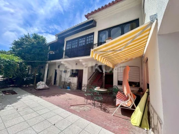 Moradia T7 para Venda em Almeirim