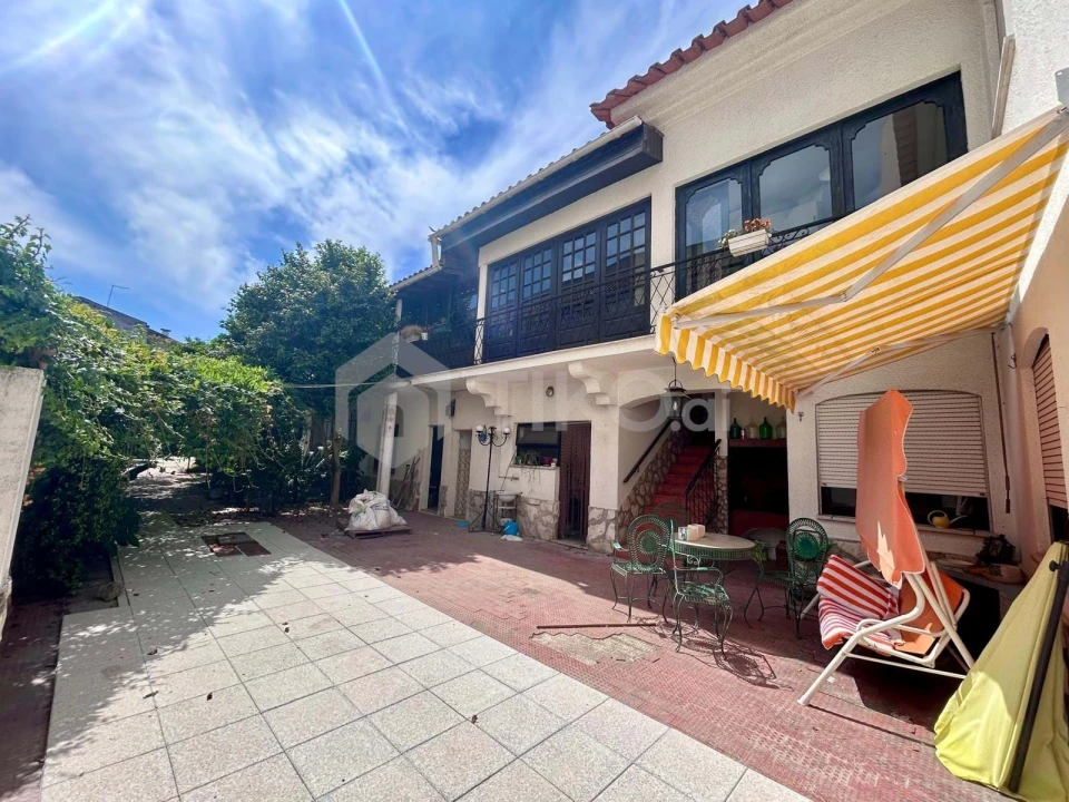 Moradia T7 para Venda em Almeirim Foto 1