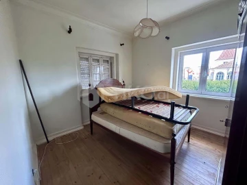 Moradia T6 para Venda em Carregado e Cadafais