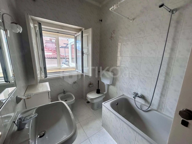 Moradia T6 para Venda em Carregado e Cadafais Foto 11