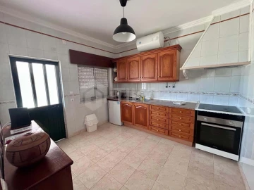 Moradia T3 para Venda em Salvaterra de Magos e Foros de Salvaterra