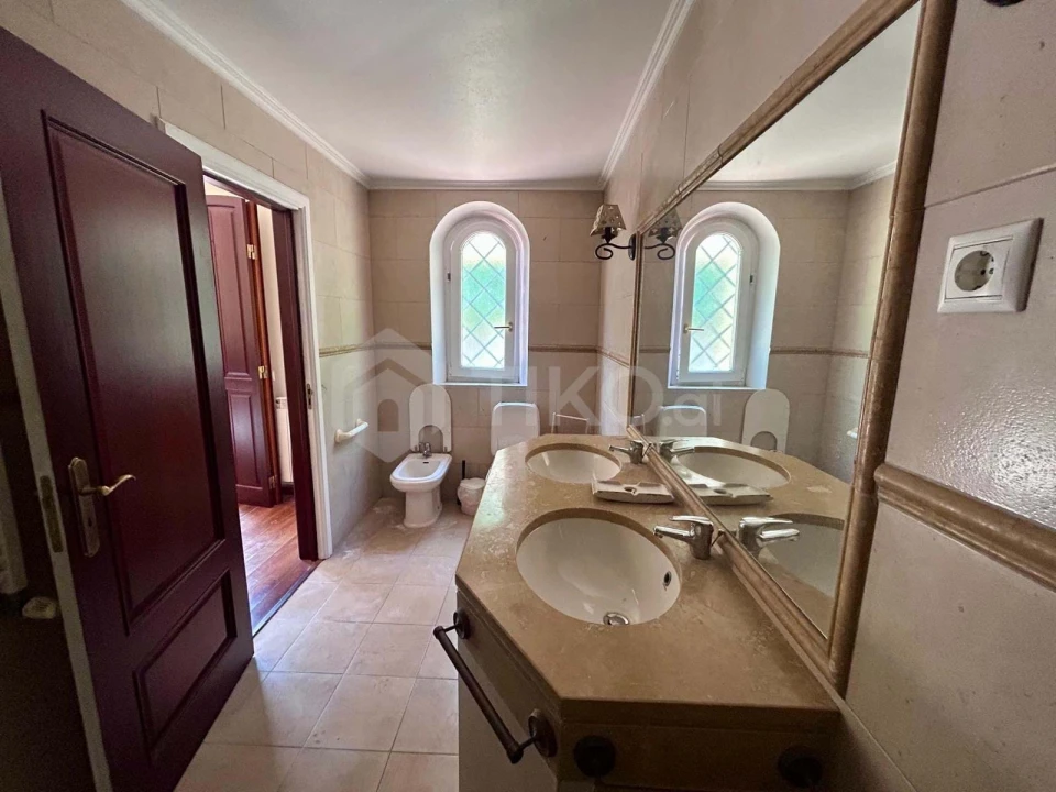 Moradia T4 para Venda em Azambuja Foto 8