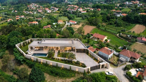 Terreno para Venda em Rebordões (Souto)
