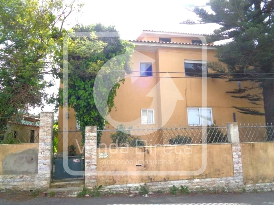 Apartamento T4 para Venda em Rio de Mouro Foto 3