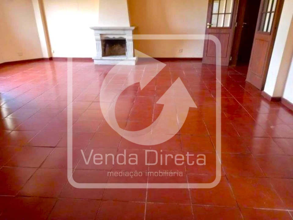 Apartamento T4 para Venda em Rio de Mouro Foto 6