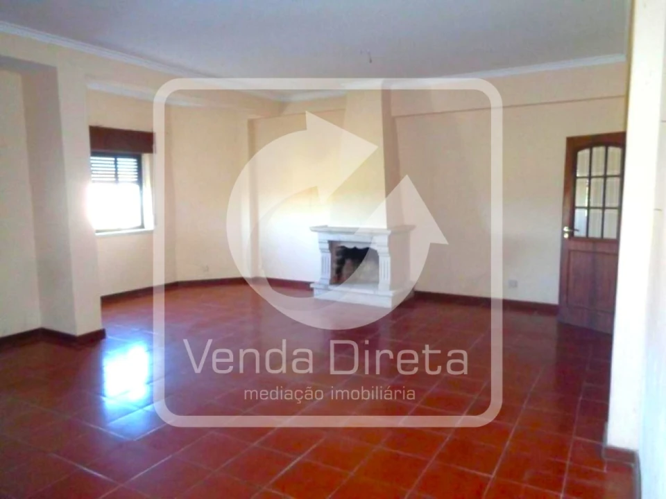 Apartamento T4 para Venda em Rio de Mouro Foto 7