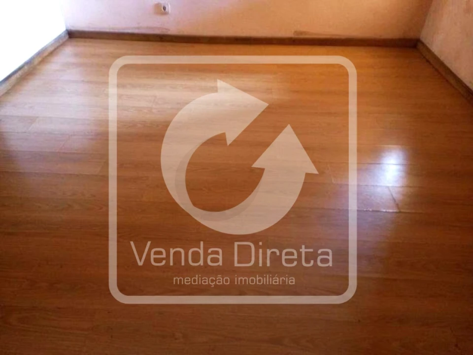 Apartamento T4 para Venda em Rio de Mouro Foto 11