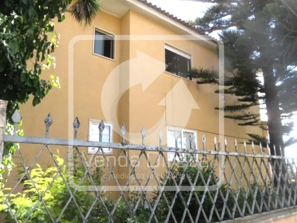 Apartamento T4 para Venda em Rio de Mouro Foto 20