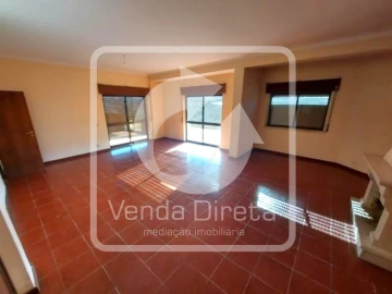 Apartamento T4 para Venda em Rio de Mouro