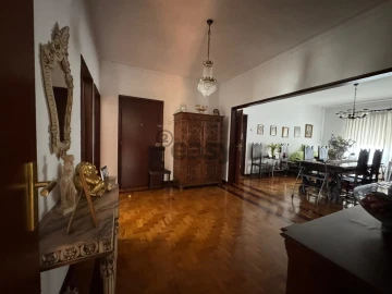 Apartamento T6 para Venda em Braga (São José de São Lázaro e São João do Souto)