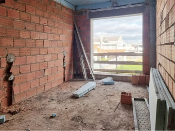 Moradia T4 para Venda em Fernao Ferro