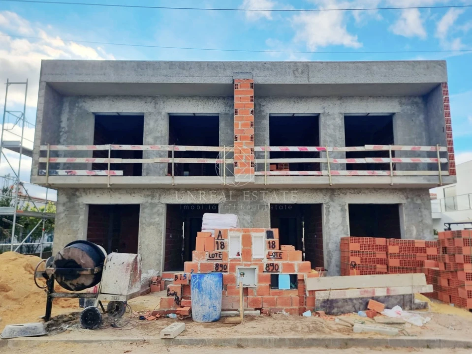 Moradia T4 para Venda em Fernao Ferro Foto 2