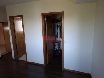 Moradia T4 para Venda em Romãs, Decermilo e Vila Longa