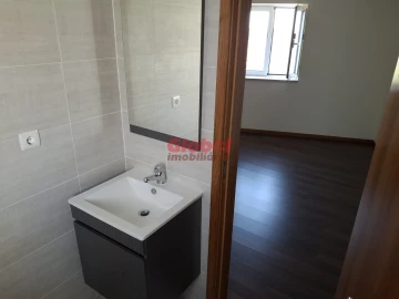 Moradia T4 para Venda em Romãs, Decermilo e Vila Longa