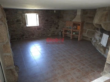 Moradia T4 para Venda em Romãs, Decermilo e Vila Longa