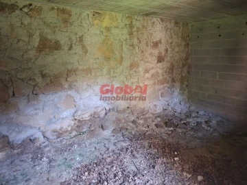 Moradia T0 para Venda em Campo