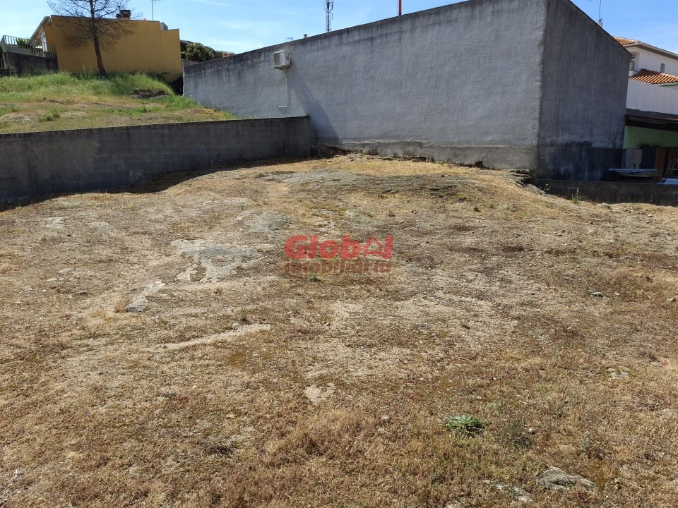 Moradia T4 para Venda em Aguiar da Beira e Coruche Foto 5