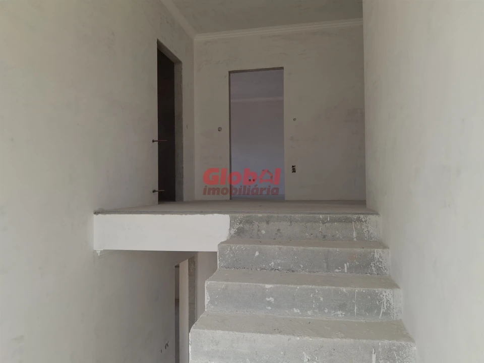 Moradia T4 para Venda em Aguiar da Beira e Coruche Foto 9