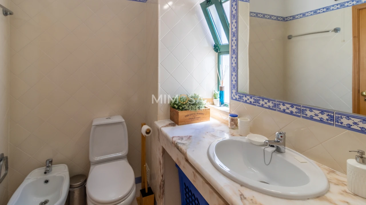 Apartamento T2 para Arrendamento em Lagos (São Sebastião e Santa Maria) Foto 10