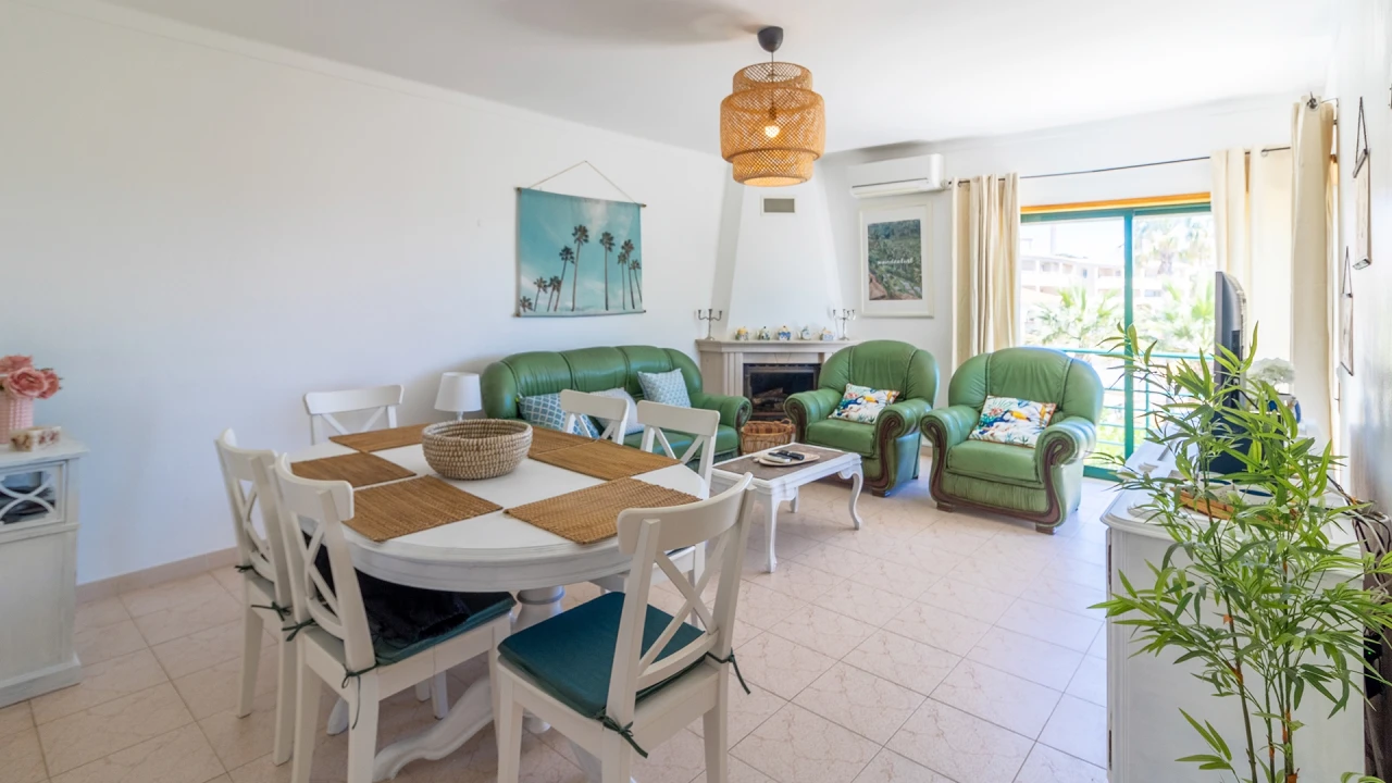 Apartamento T2 para Arrendamento em Lagos (São Sebastião e Santa Maria) Foto 1