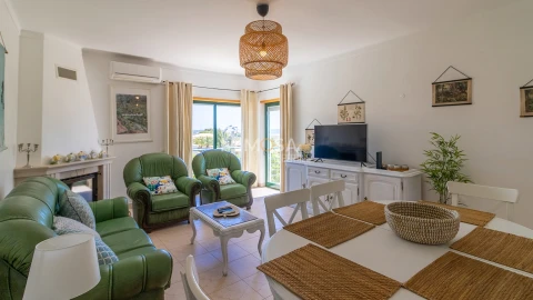 Apartamento T2 para Arrendamento em Lagos (São Sebastião e Santa Maria)