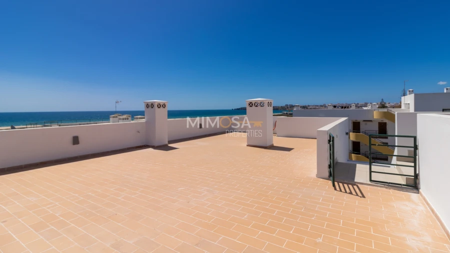 Apartamento T2 para Arrendamento em Lagos (São Sebastião e Santa Maria) Foto 14