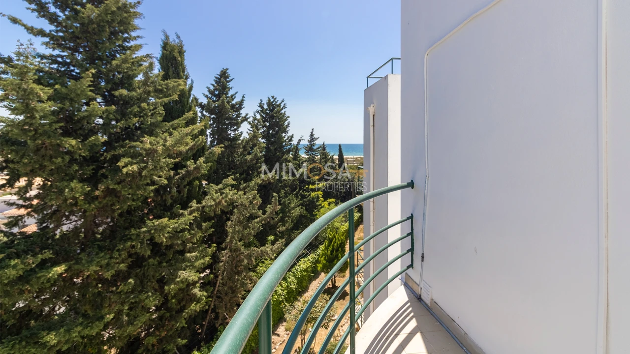 Apartamento T2 para Arrendamento em Lagos (São Sebastião e Santa Maria) Foto 4