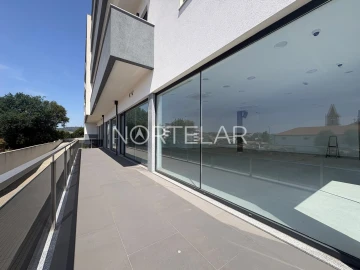 Loja para Arrendamento em Ribeirão