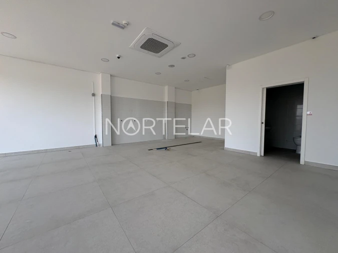 Loja para Arrendamento em Ribeirão Foto 9