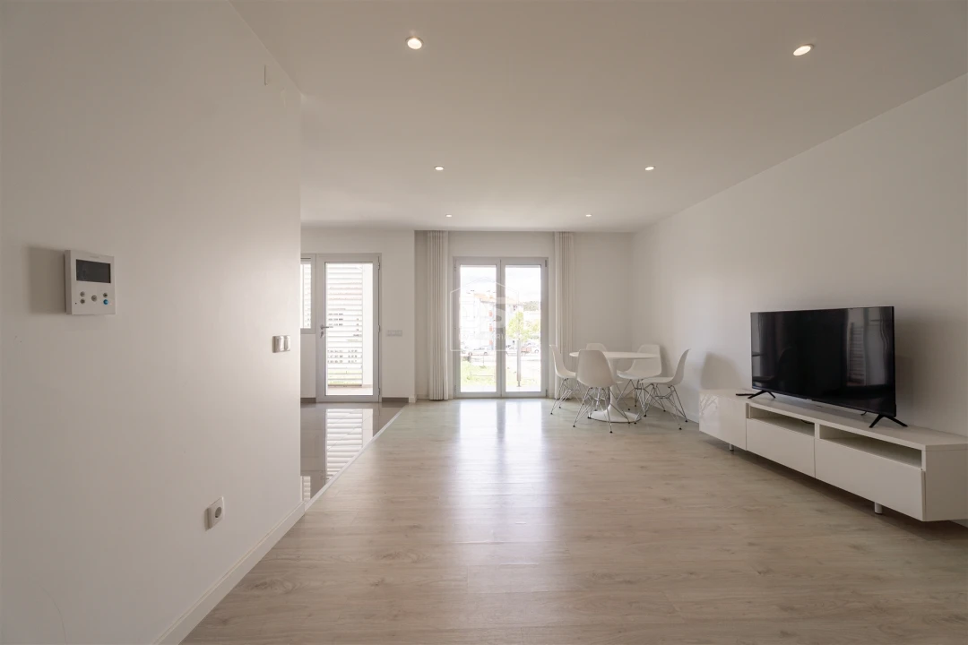 Apartamento T2 para Venda em Batalha Foto 4