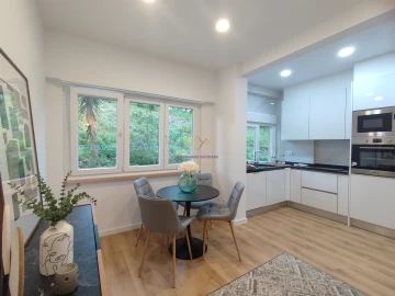 Apartamento T2 para Venda em Benfica