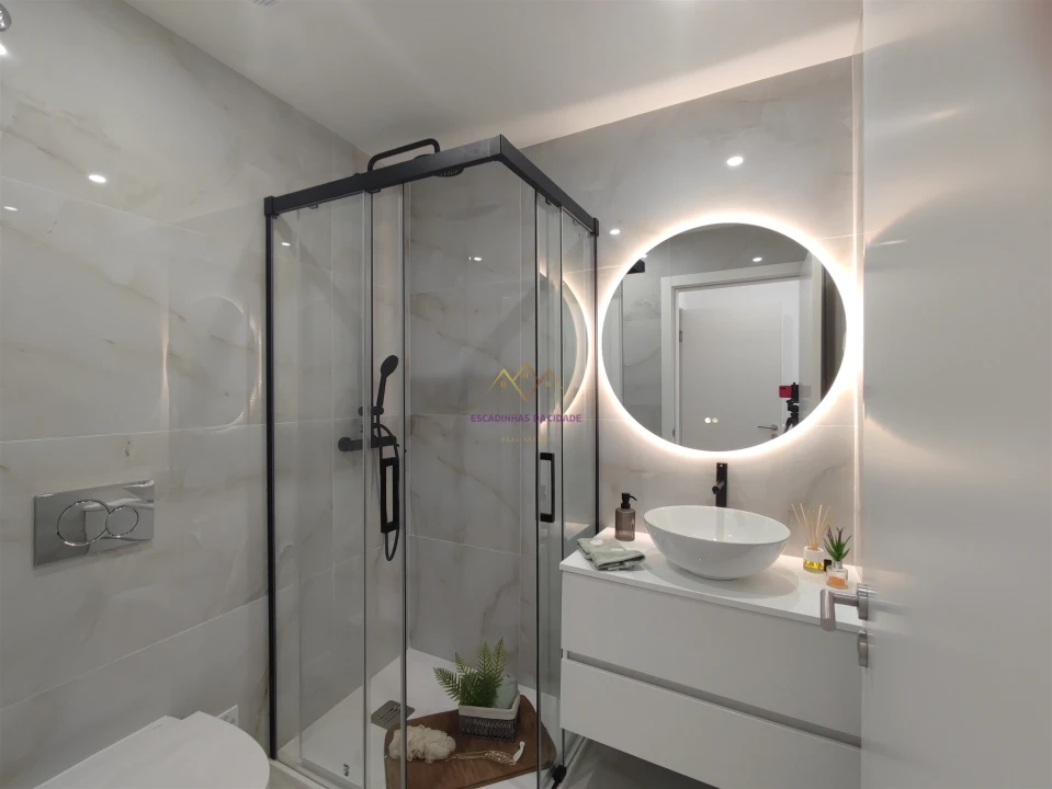 Apartamento T2 para Venda em Benfica Foto 8