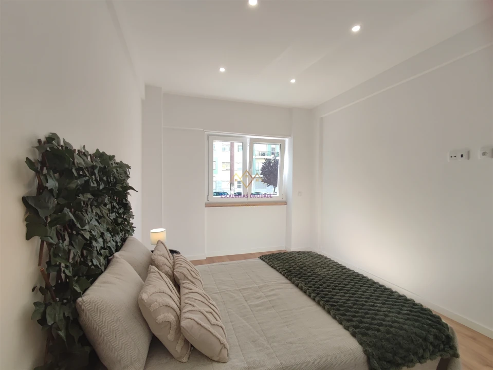 Apartamento T2 para Venda em Benfica Foto 6