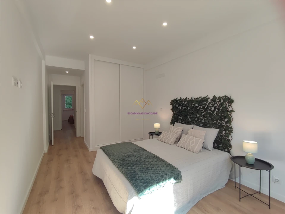 Apartamento T2 para Venda em Benfica Foto 4